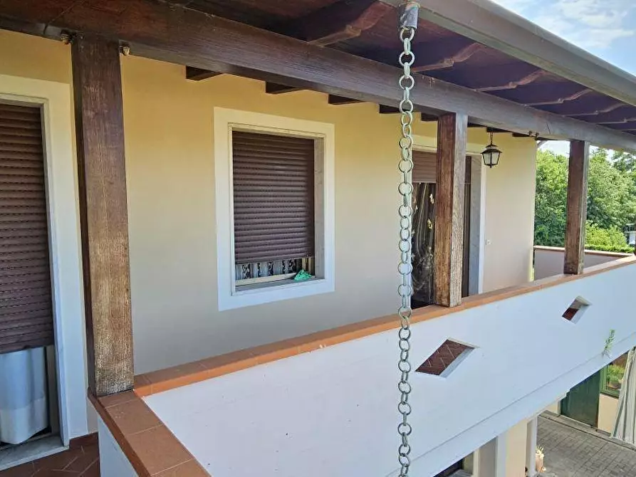 Immagine 31 di Villa in vendita  a Massa