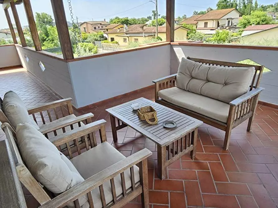 Immagine 34 di Villa in vendita  a Massa