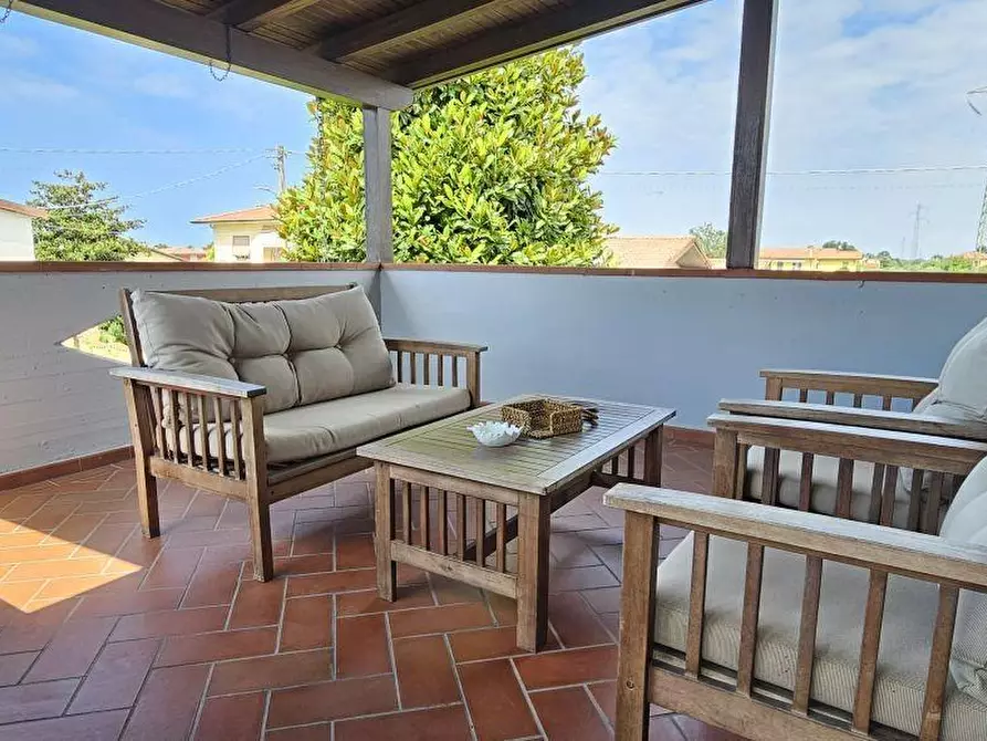 Immagine 35 di Villa in vendita  a Massa