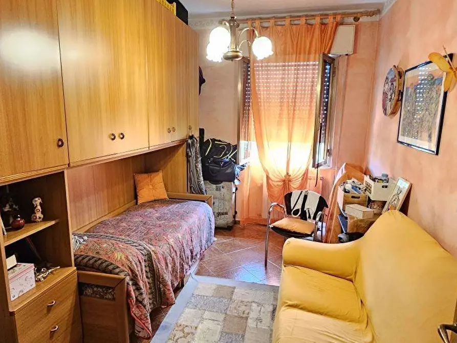 Immagine 43 di Villa in vendita  a Massa