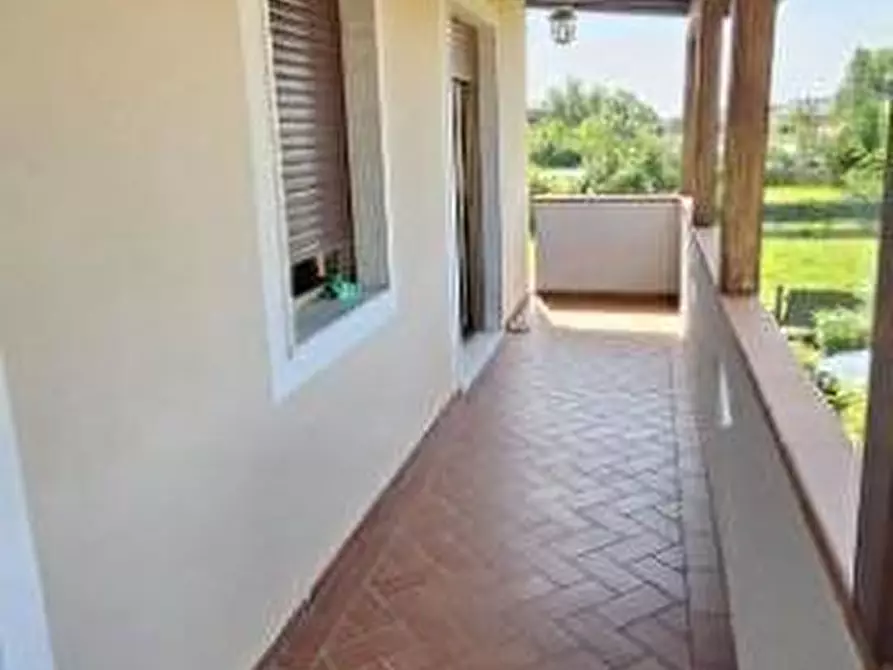 Immagine 32 di Villa in vendita  a Massa