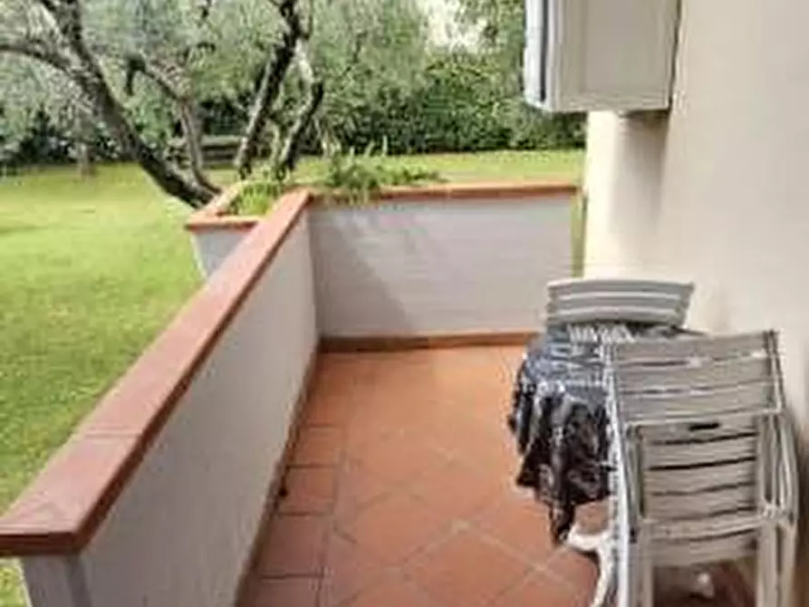 Immagine 24 di Villa in vendita  a Massa