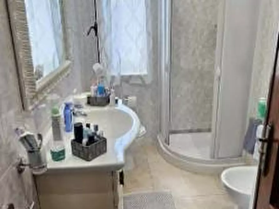 Immagine 21 di Villa in vendita  a Massa