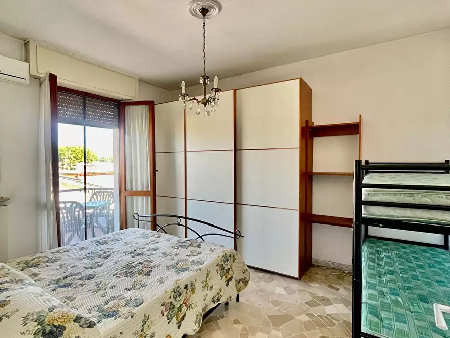 Immagine 10 di Appartamento in vendita  a Massa