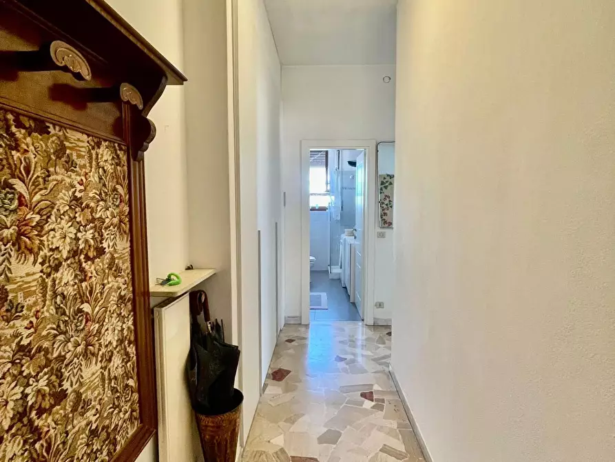 Immagine 9 di Appartamento in vendita  a Massa