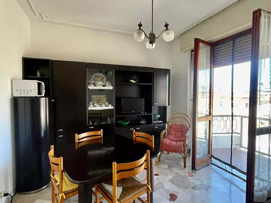 Immagine 5 di Appartamento in vendita  a Massa