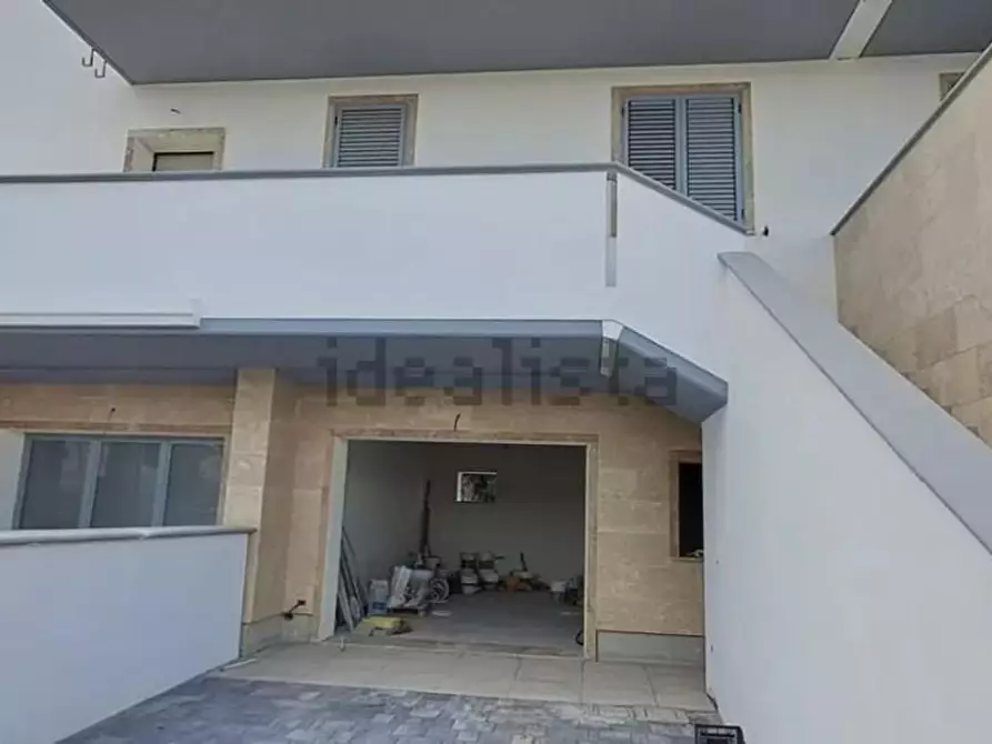 Immagine 1 di Appartamento in vendita  a Cecina