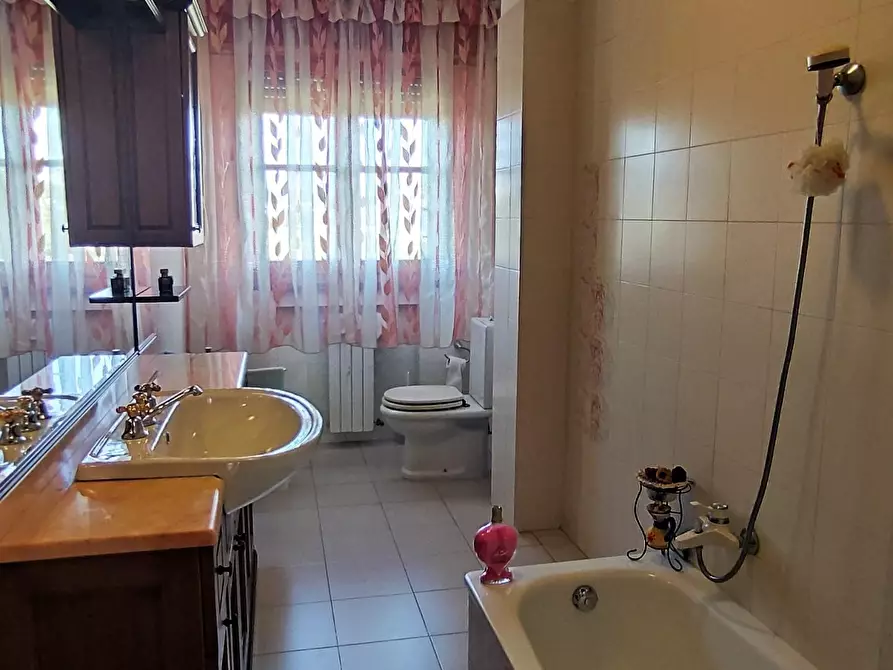 Immagine 38 di Villetta a schiera in vendita  a Fucecchio