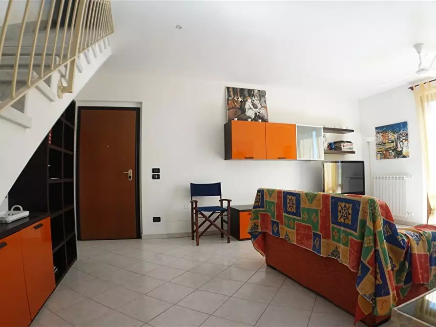 Immagine 11 di Appartamento in vendita  a Massa