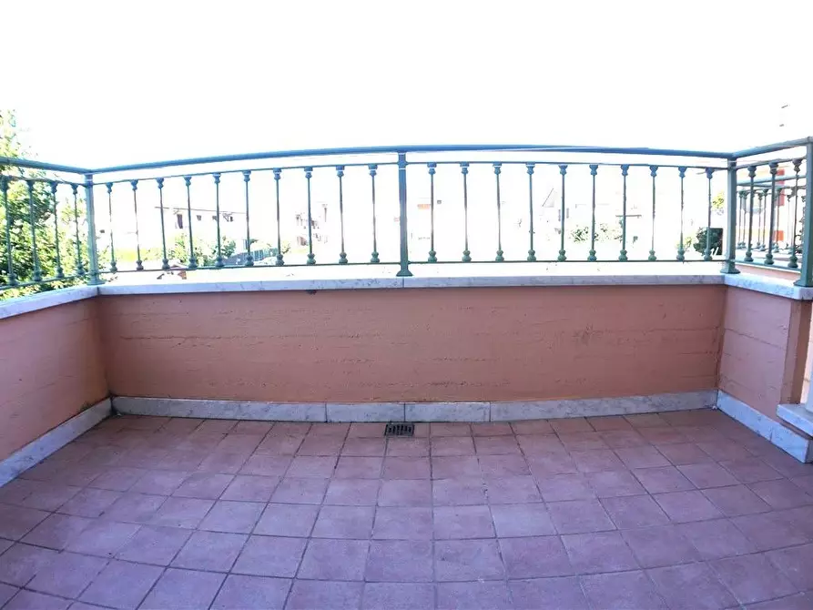 Immagine 13 di Appartamento in vendita  a Massa