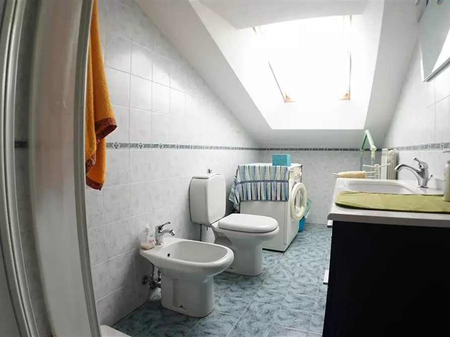 Immagine 6 di Appartamento in vendita  a Massa