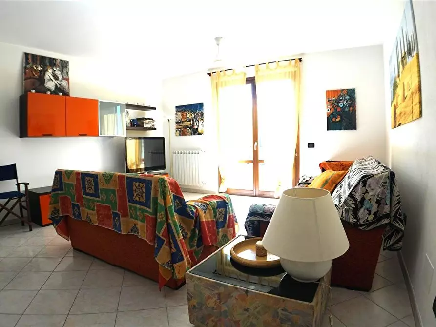 Immagine 10 di Appartamento in vendita  a Massa