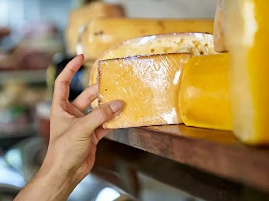 Immagine 8 di Alimentari in vendita  a Empoli