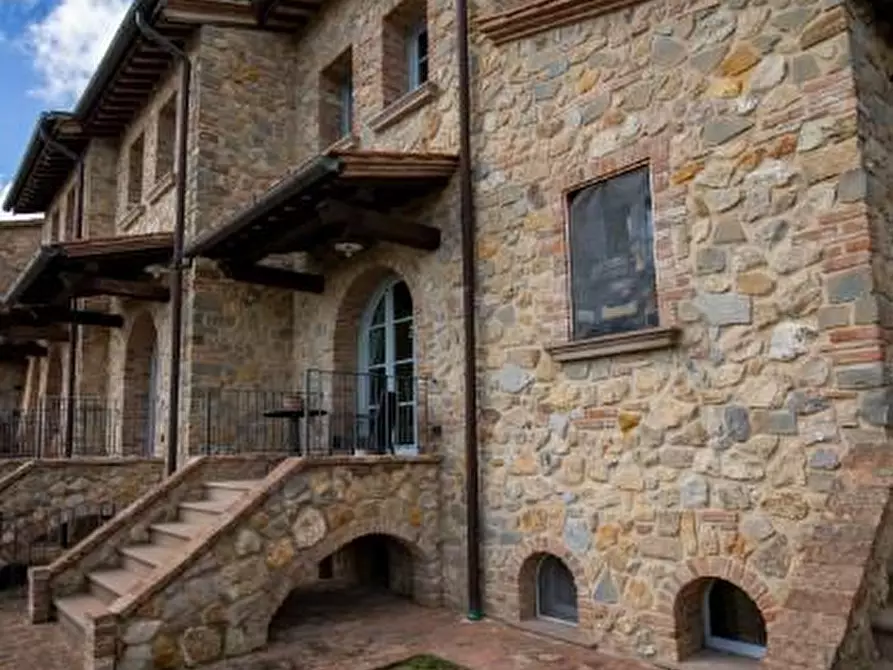 Immagine 2 di Villa in vendita  a Chianni