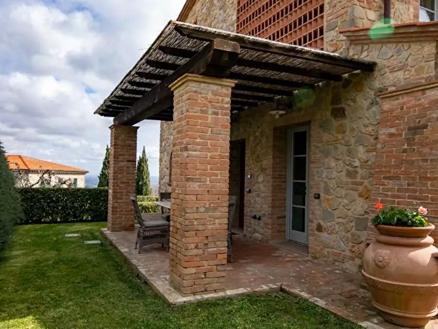 Immagine 4 di Villa in vendita  a Chianni