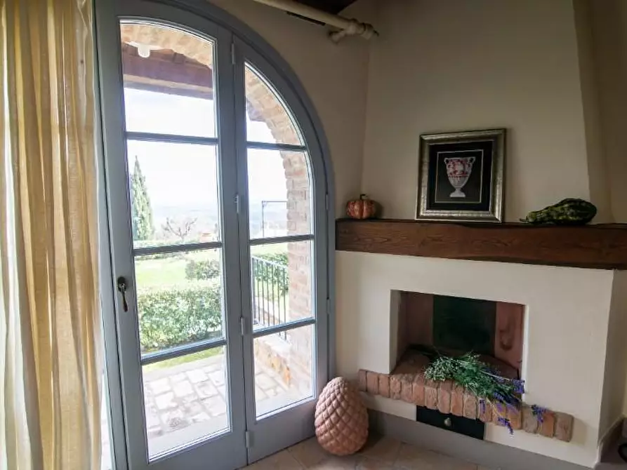 Immagine 11 di Villa in vendita  a Chianni