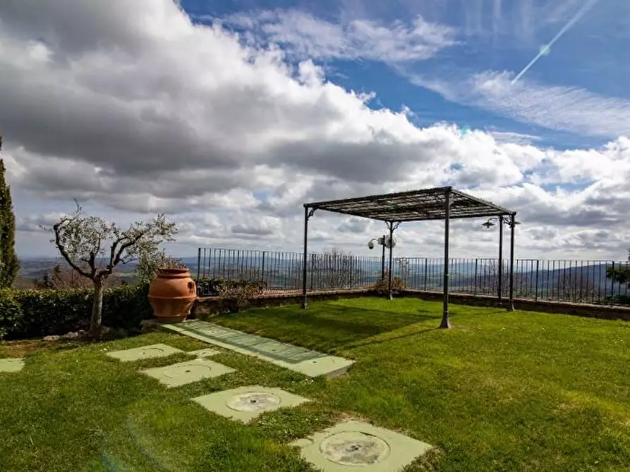 Immagine 11 di Villa in vendita  a Chianni