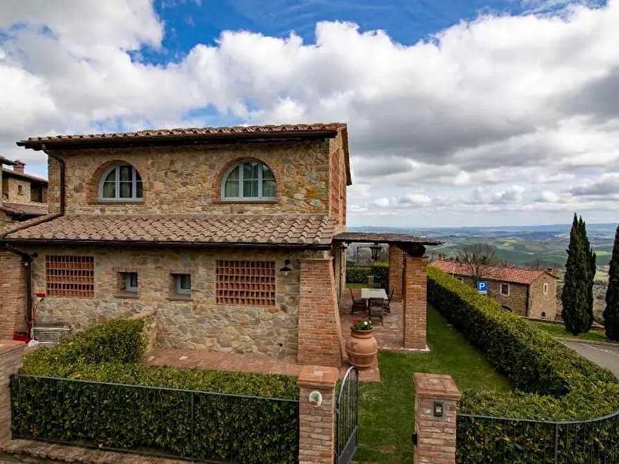 Immagine 9 di Villa in vendita  a Chianni