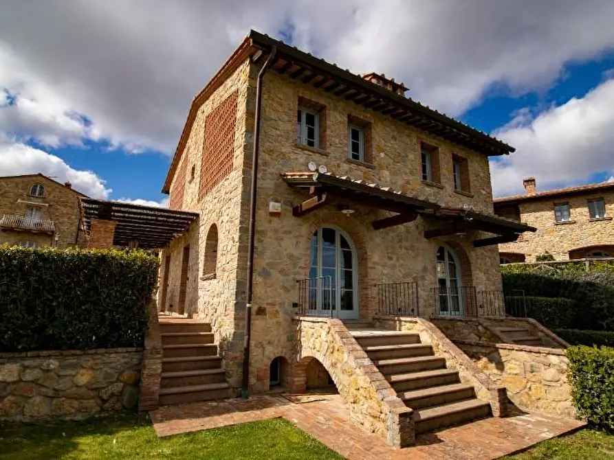 Immagine 2 di Villa in vendita  a Chianni