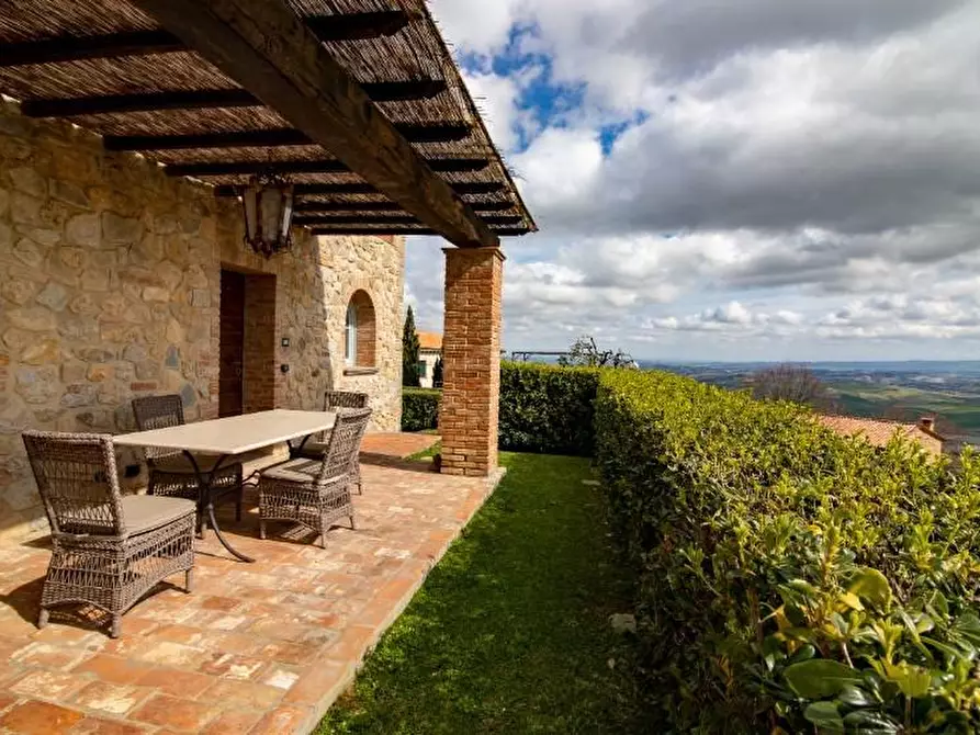 Immagine 8 di Villa in vendita  a Chianni