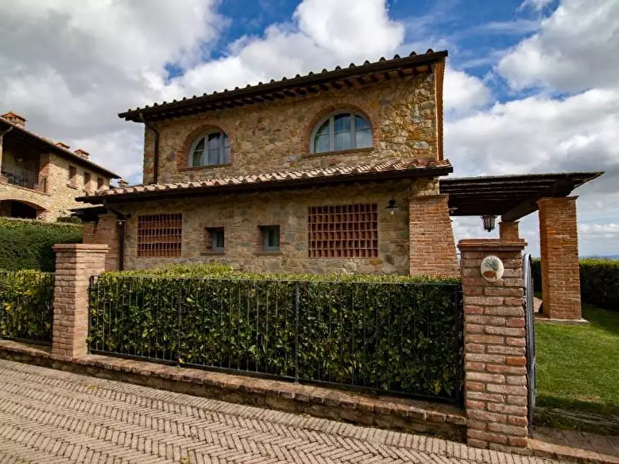 Immagine 5 di Villa in vendita  a Chianni