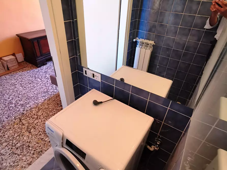 Immagine 14 di Appartamento in vendita  a Livorno