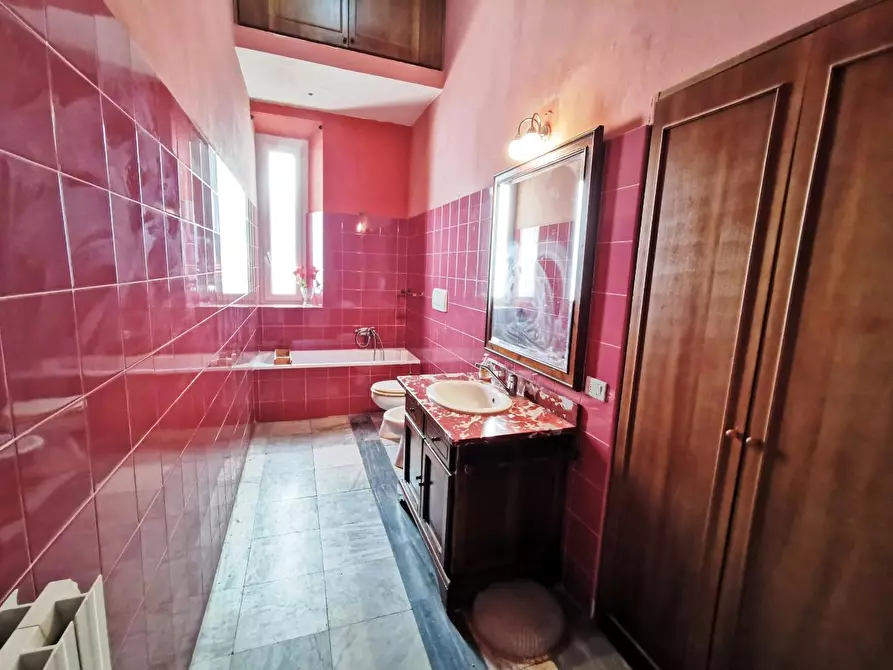 Immagine 5 di Appartamento in vendita  a Livorno