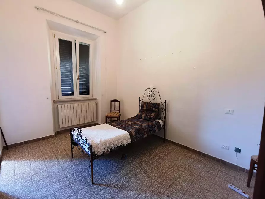 Immagine 18 di Appartamento in vendita  a Livorno