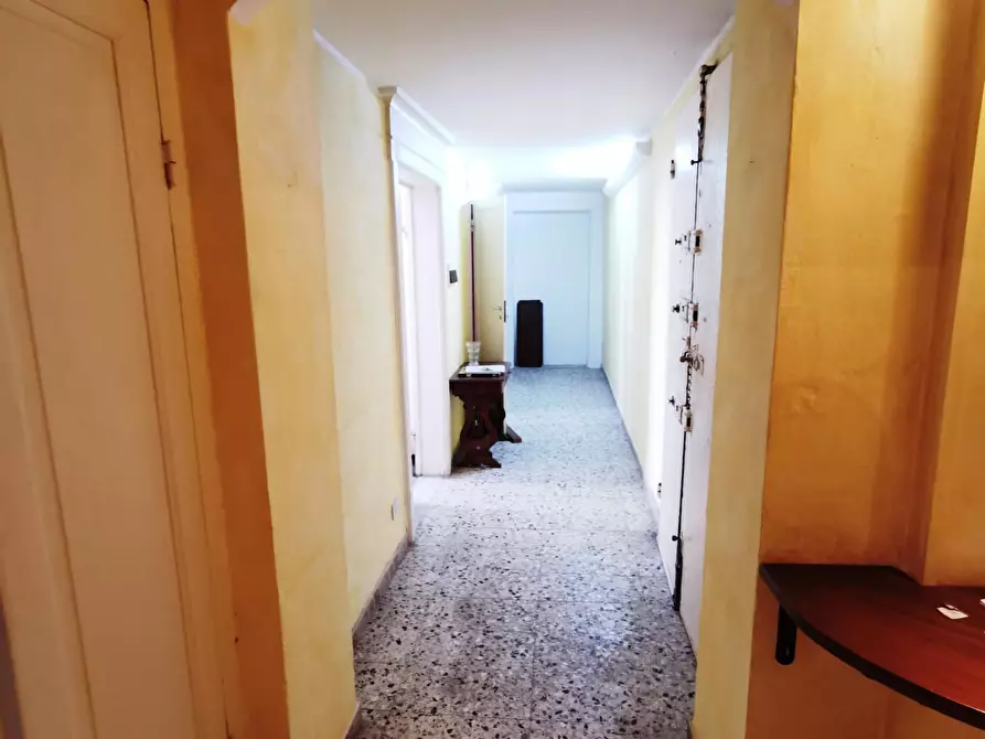 Immagine 11 di Appartamento in vendita  a Livorno