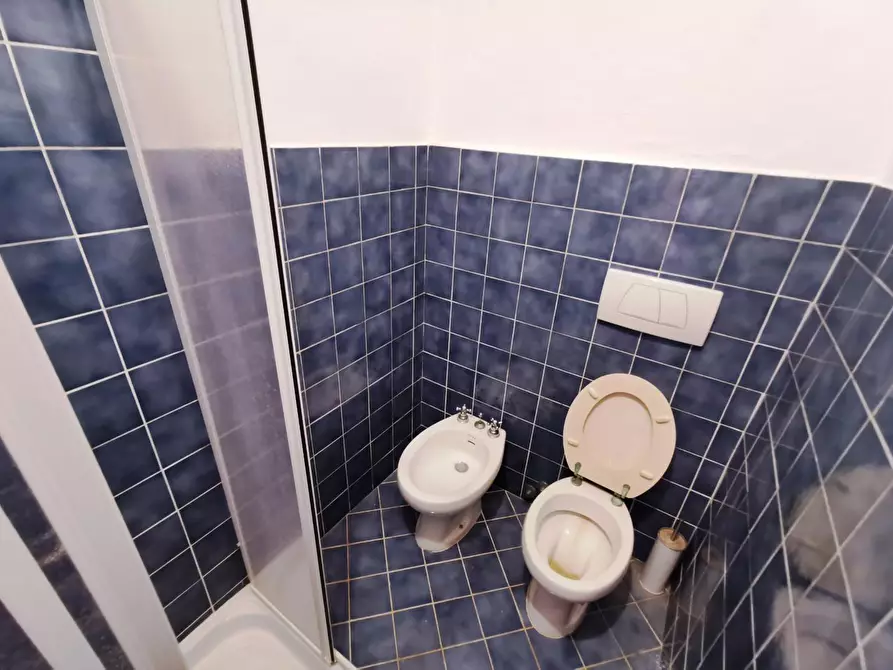 Immagine 13 di Appartamento in vendita  a Livorno