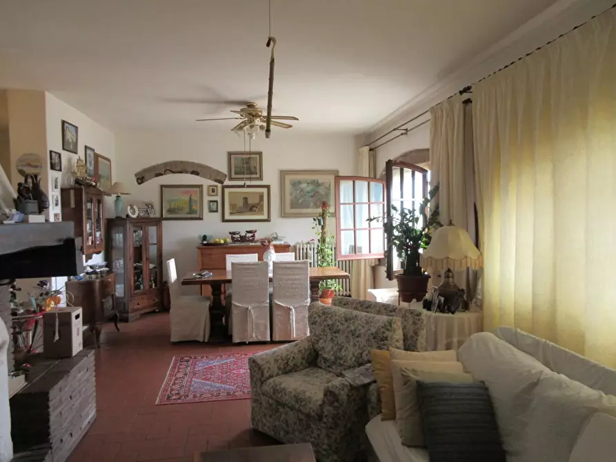 Immagine 8 di Villa in vendita  a Montelupo Fiorentino