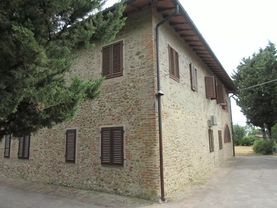 Immagine 3 di Villa in vendita  a Montelupo Fiorentino
