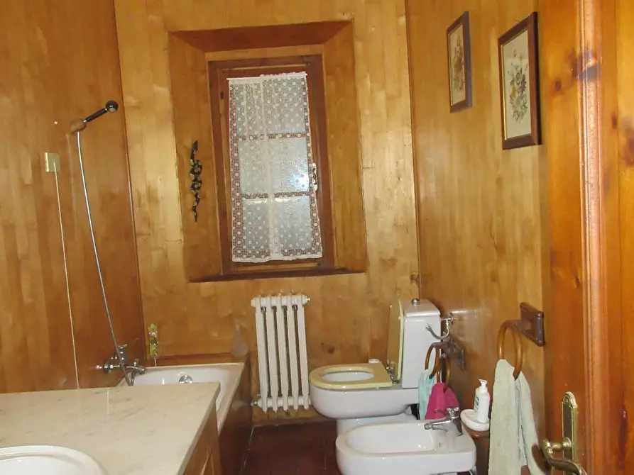 Immagine 29 di Villa in vendita  a Montelupo Fiorentino