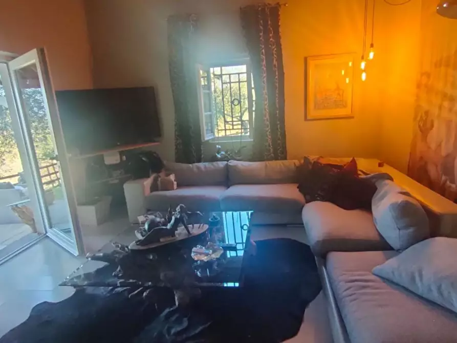 Immagine 35 di Casa indipendente in vendita  a Sarzana