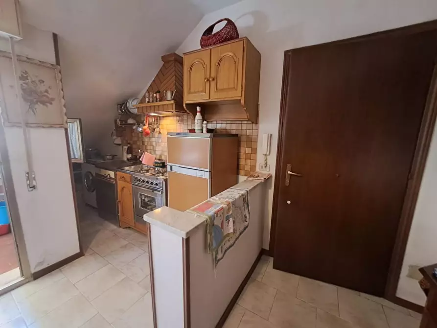 Immagine 6 di Mansarda in vendita  a Massa