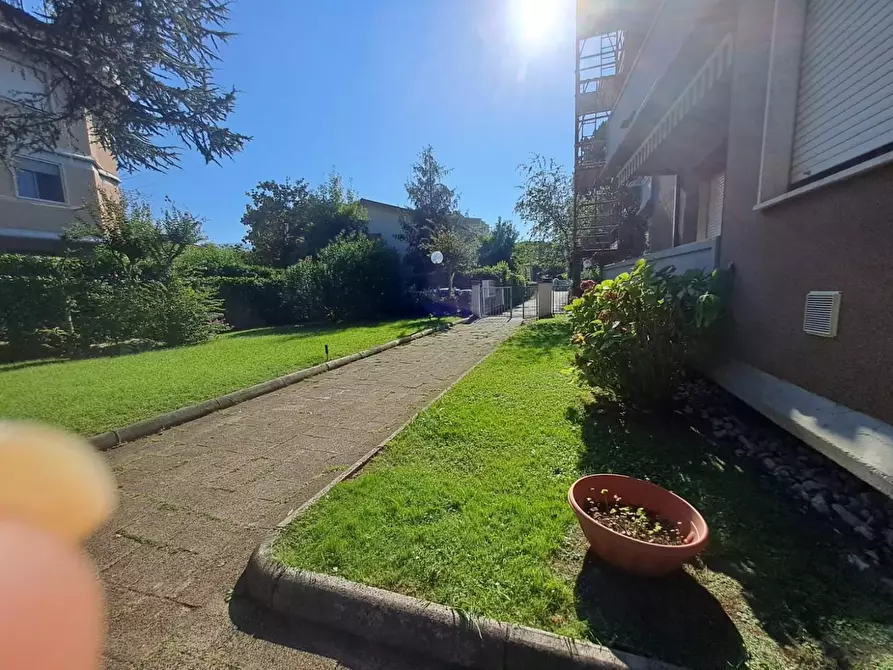 Immagine 16 di Mansarda in vendita  a Massa