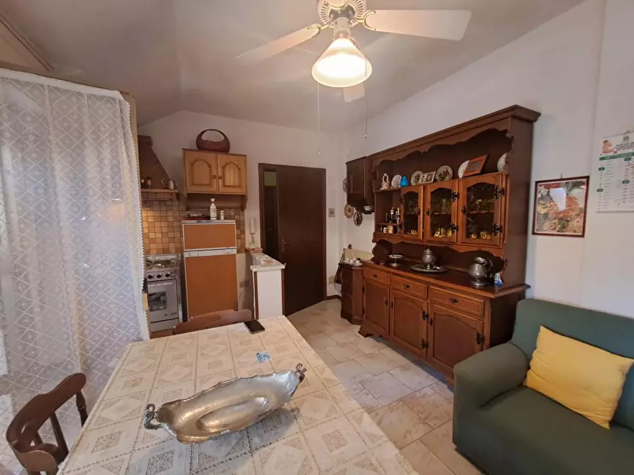 Immagine 2 di Mansarda in vendita  a Massa