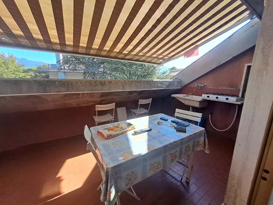 Immagine 7 di Mansarda in vendita  a Massa