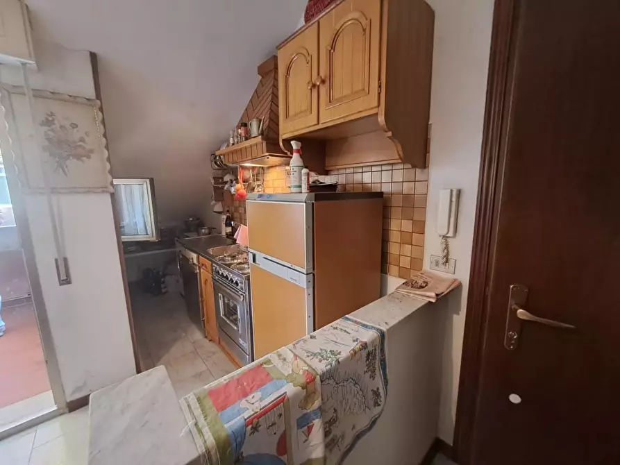 Immagine 5 di Mansarda in vendita  a Massa