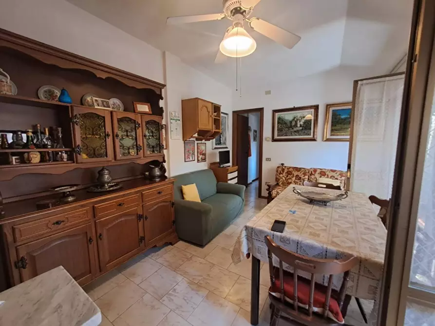 Immagine 4 di Mansarda in vendita  a Massa