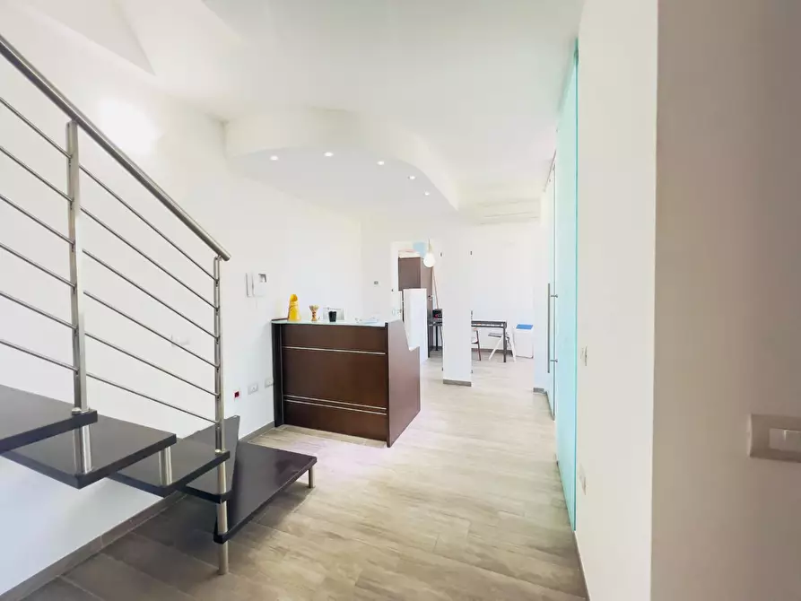 Immagine 3 di Ufficio in vendita  a Massa