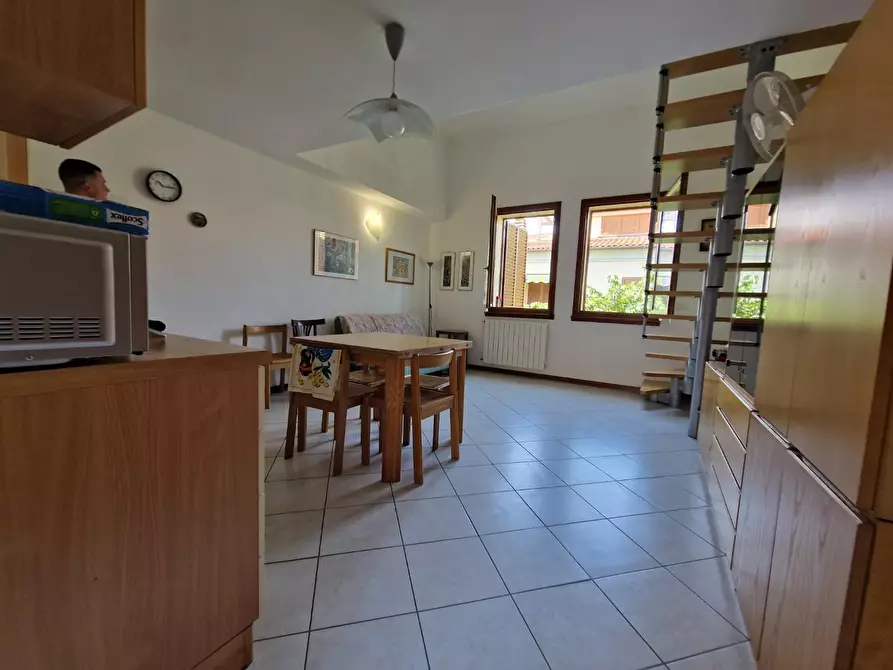 Immagine 2 di Appartamento in vendita  a Rosignano Marittimo