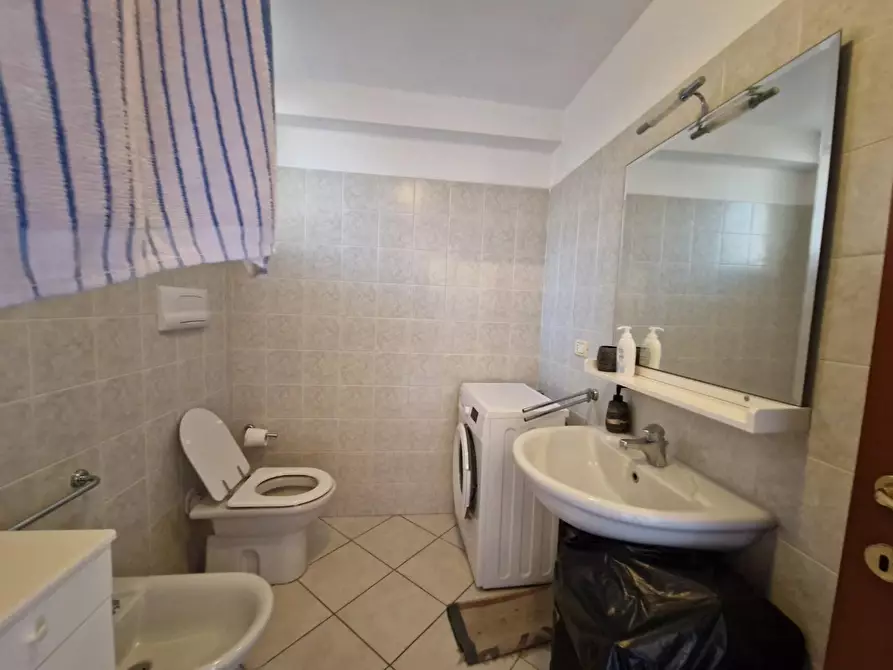 Immagine 5 di Appartamento in vendita  a Rosignano Marittimo