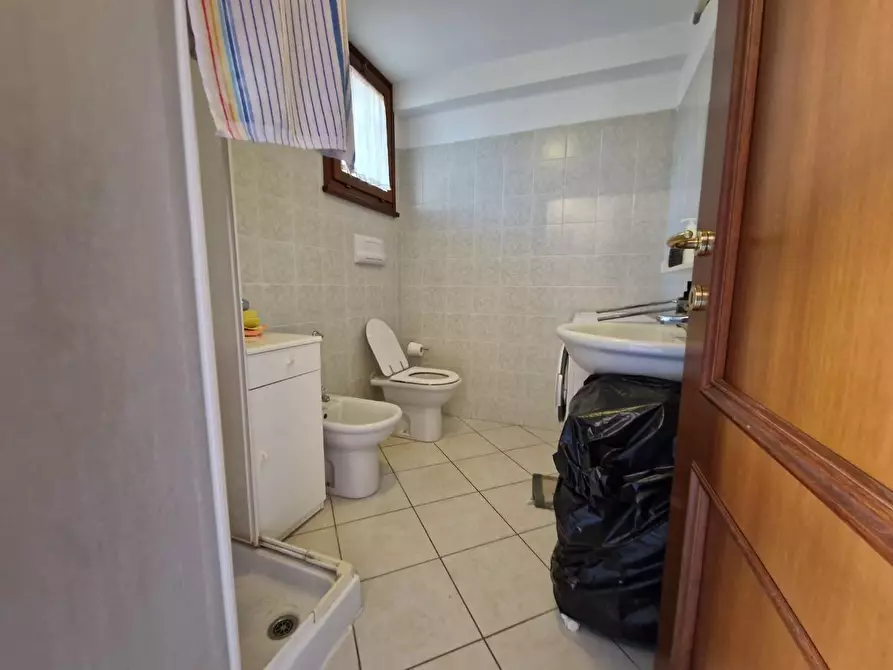 Immagine 4 di Appartamento in vendita  a Rosignano Marittimo