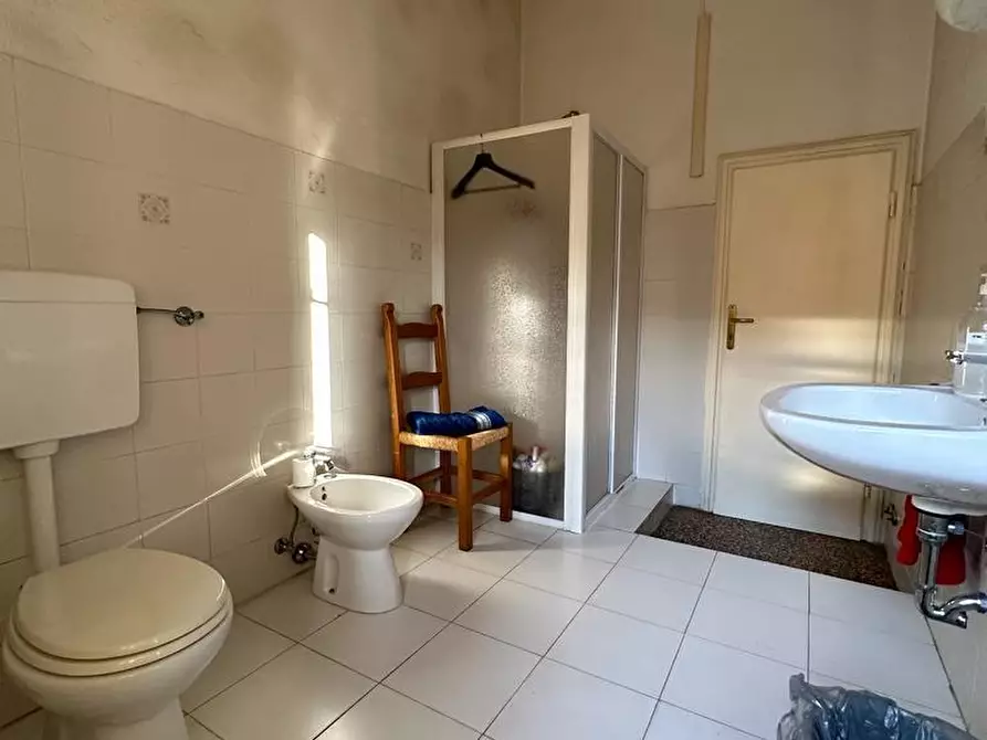 Immagine 22 di Villa in vendita  a Vicopisano