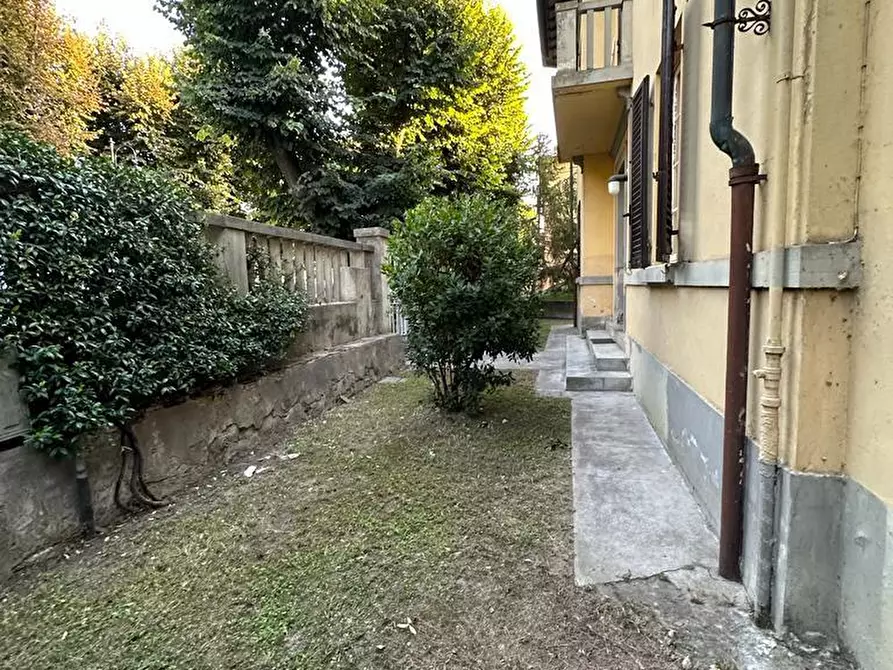 Immagine 4 di Villa in vendita  a Vicopisano