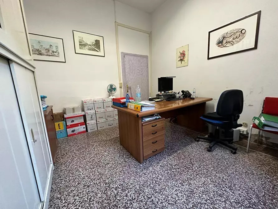 Immagine 36 di Villa in vendita  a Vicopisano