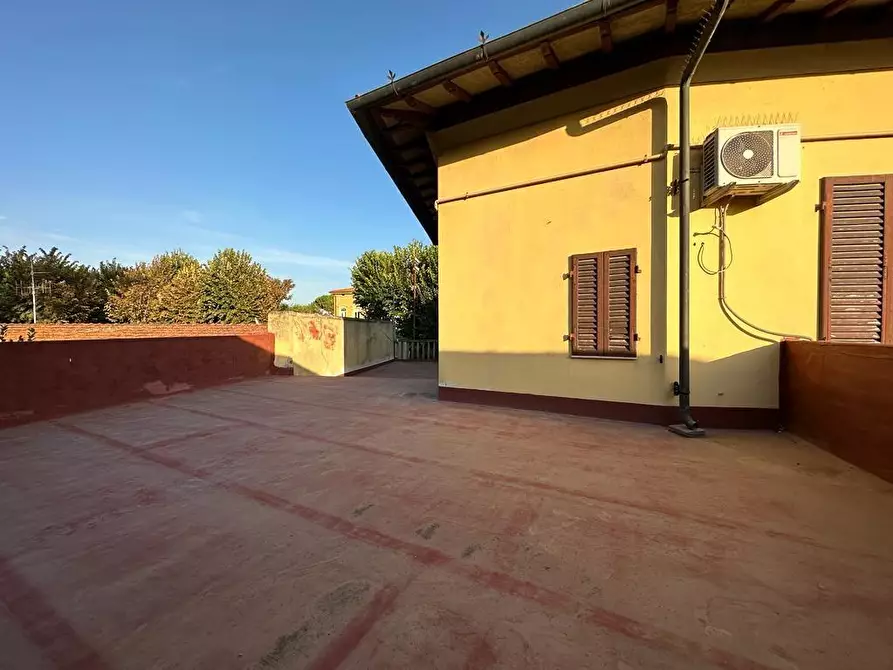 Immagine 12 di Villa in vendita  a Vicopisano