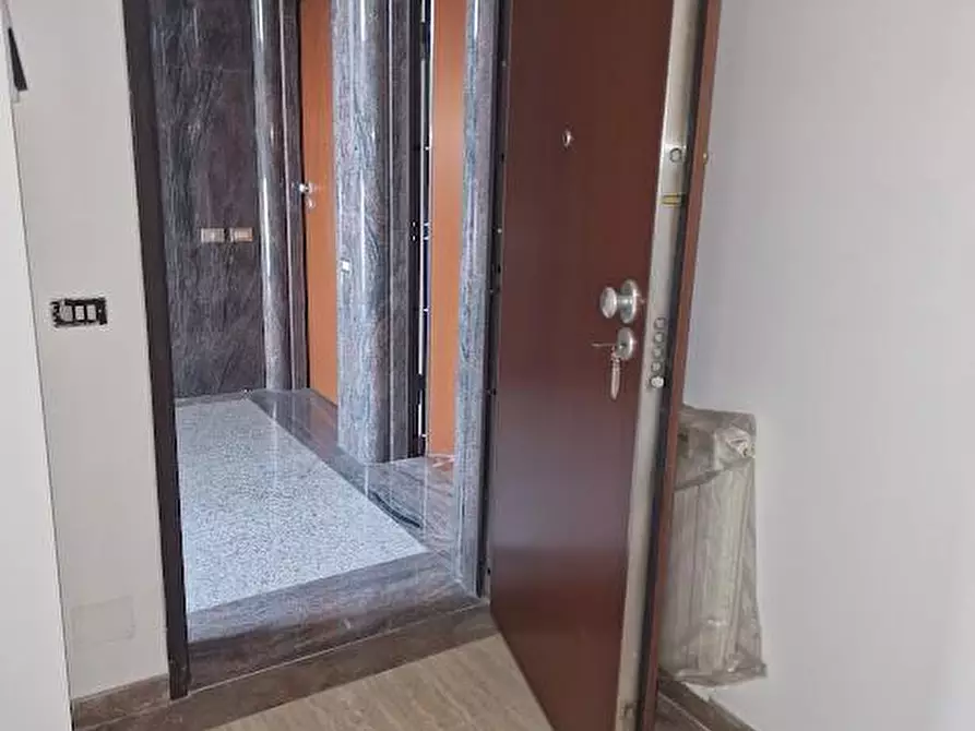 Immagine 2 di Appartamento in affitto  a Carrara