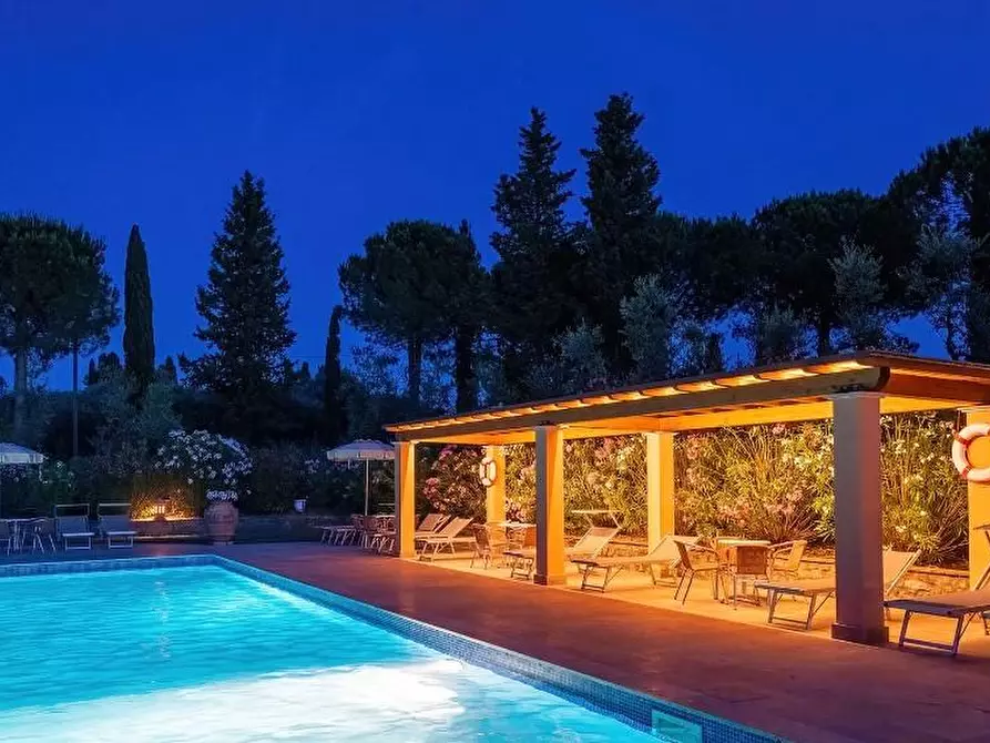 Immagine 5 di Villa in vendita  a Peccioli